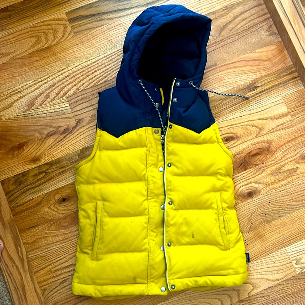 Patagonia Bivy down vest hoodie women’s size small